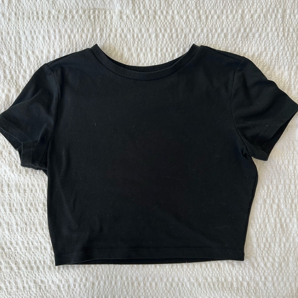 black crop top